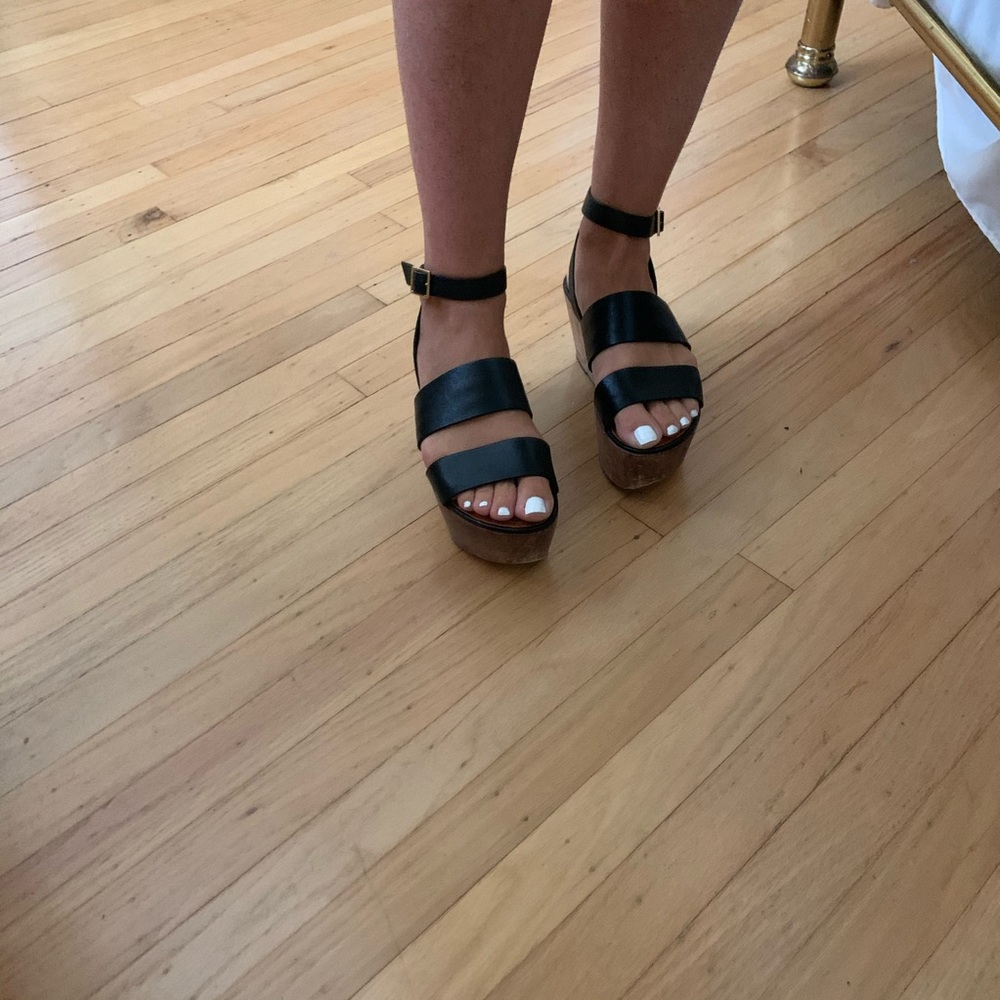 Elizabeth and James Platform Leather Sandals